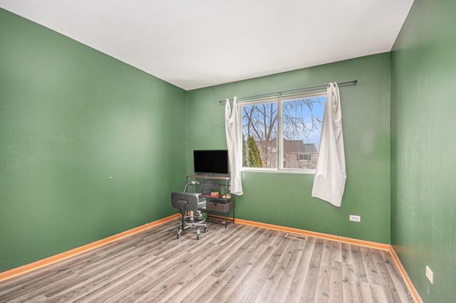 1137 S Wabena Avenue, Minooka, IL 60447