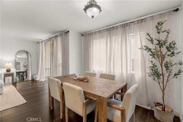 4637 Willis 208, Sherman Oaks, CA 91403