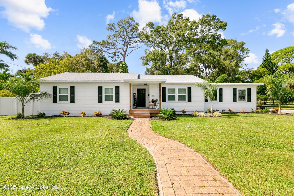 1208 Indian River Avenue, Titusville, FL 32780
