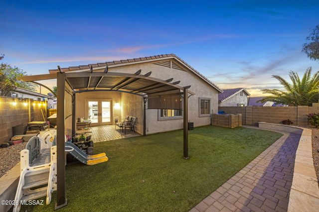 5520 W Crimson Bluff Drive, Marana, AZ 85658