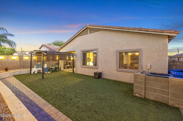 5520 W Crimson Bluff Drive, Marana, AZ 85658