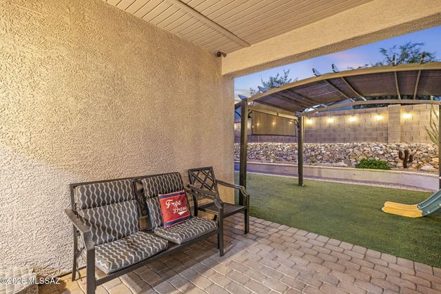 5520 W Crimson Bluff Drive, Marana, AZ 85658
