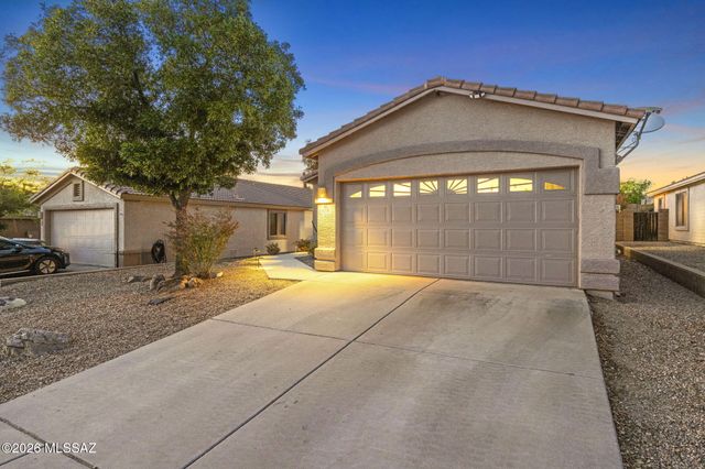 5520 W Crimson Bluff Drive, Marana, AZ 85658