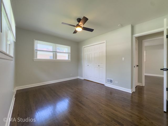 4256 Golf Road, Skokie, IL 60076