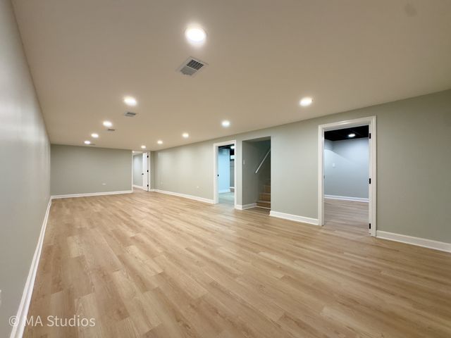 4256 Golf Road, Skokie, IL 60076