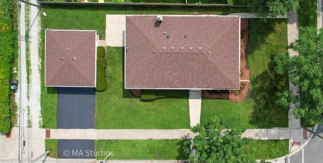 4256 Golf Road, Skokie, IL 60076