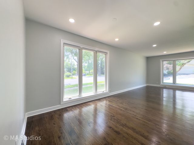 4256 Golf Road, Skokie, IL 60076