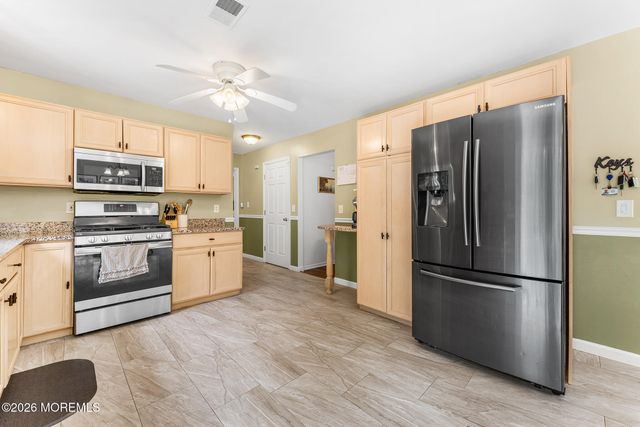 526 Leesville Road, Jackson, NJ 08527