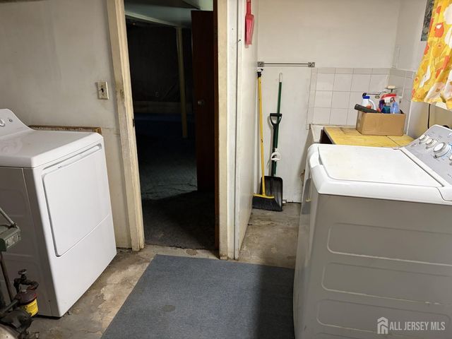 95 Emerson Street, Carteret, NJ 07008