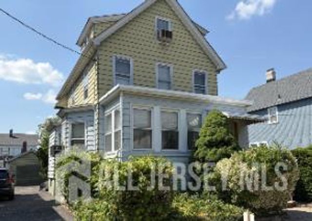 95 Emerson Street, Carteret, NJ 07008