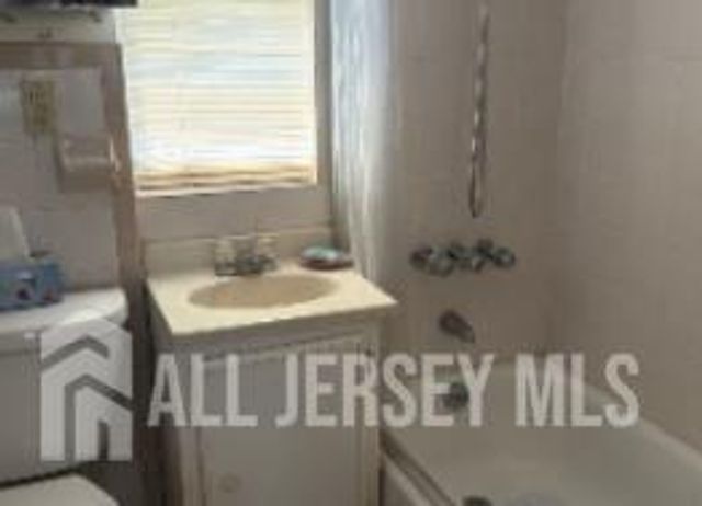 95 Emerson Street, Carteret, NJ 07008