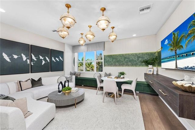 2538 Kingfisher DR, Naples, FL 34112