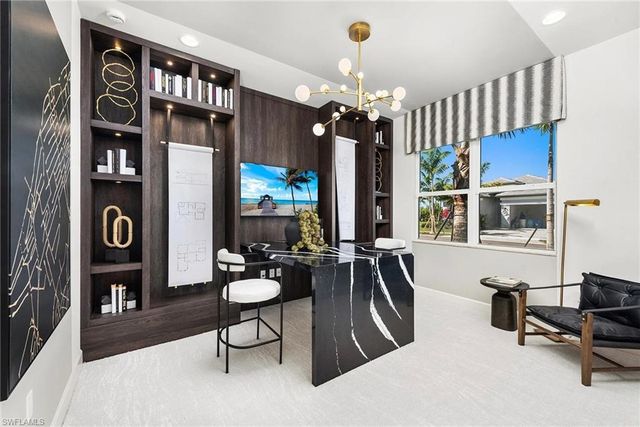 2538 Kingfisher DR, Naples, FL 34112