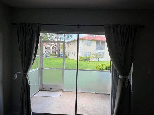 3071 Holiday Springs Boulevard 101, Margate, FL 33063