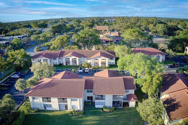 3071 Holiday Springs Boulevard 101, Margate, FL 33063