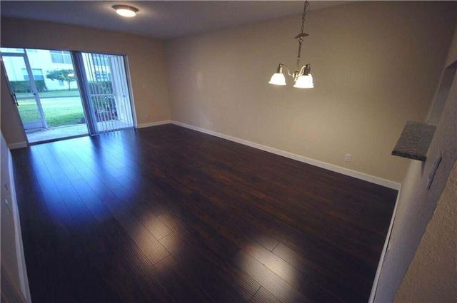 3071 Holiday Springs Boulevard 101, Margate, FL 33063