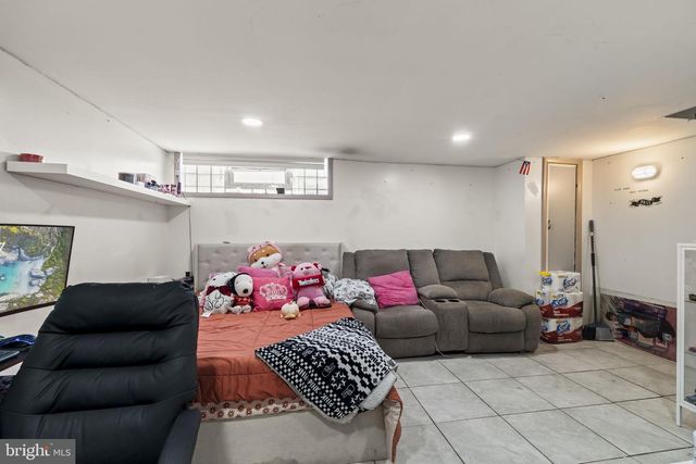 1107 E LYCOMING ST, Philadelphia, PA 19124