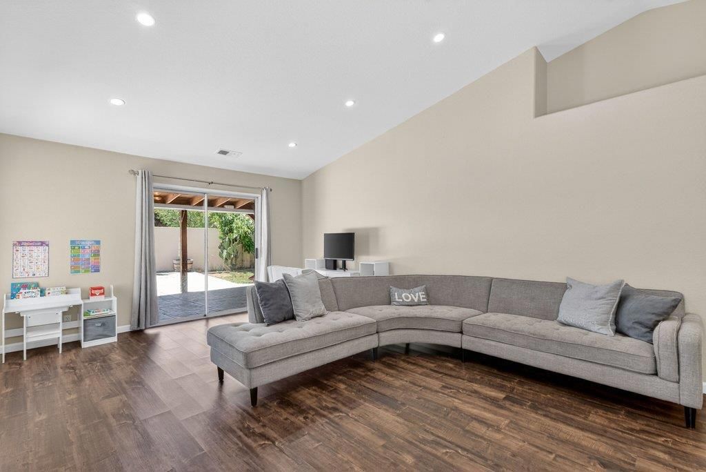 Image 12 of property listing at 651 Monte Carlo Drive, Hollister, CA 95023