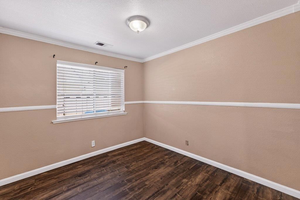 Image 16 of property listing at 651 Monte Carlo Drive, Hollister, CA 95023