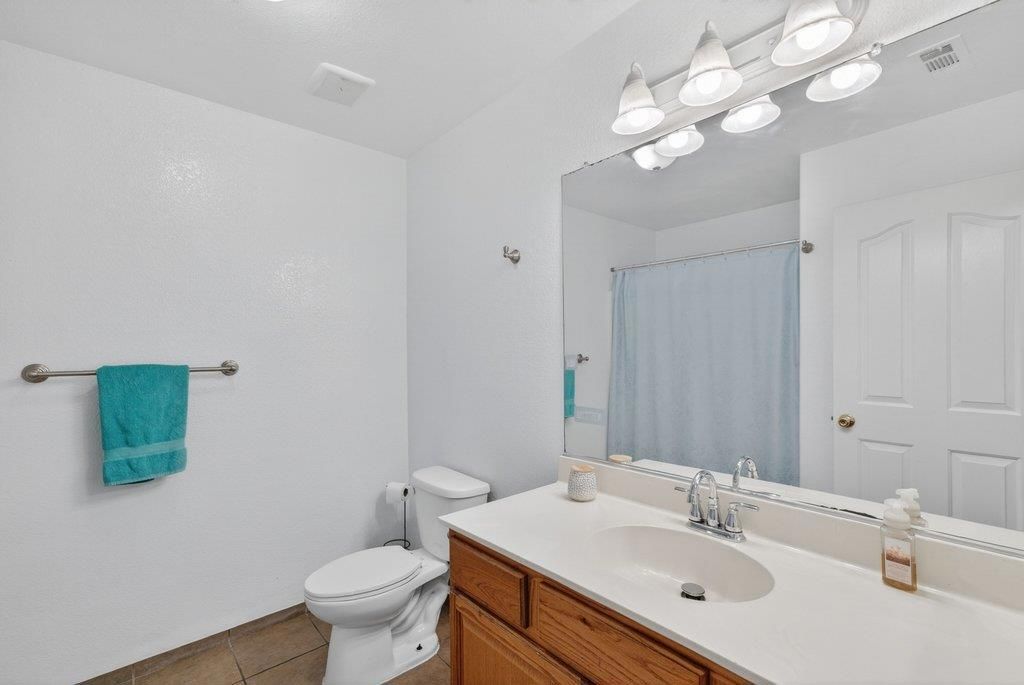 Image 18 of property listing at 651 Monte Carlo Drive, Hollister, CA 95023