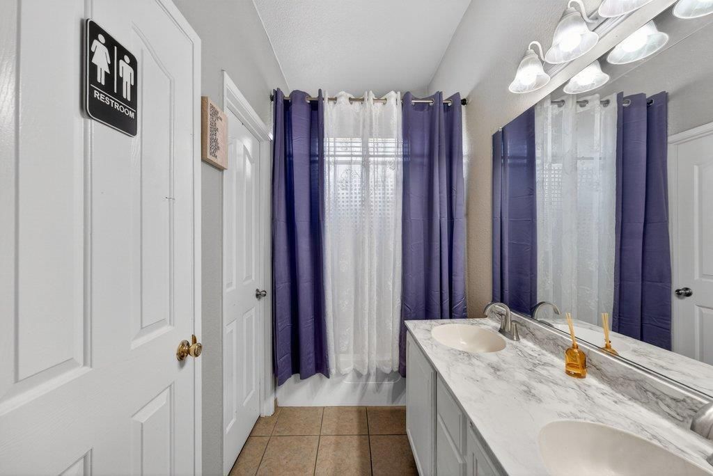 Image 26 of property listing at 651 Monte Carlo Drive, Hollister, CA 95023