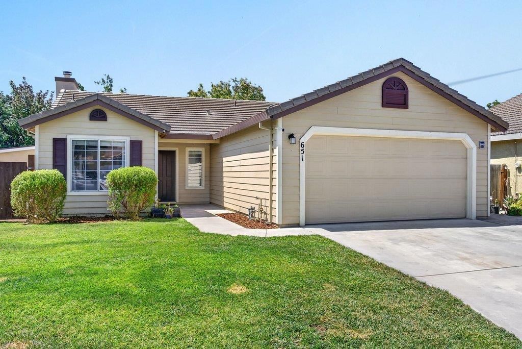 Image 3 of property listing at 651 Monte Carlo Drive, Hollister, CA 95023