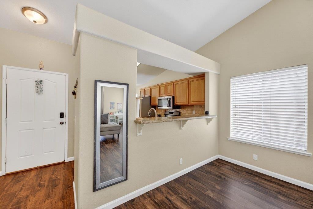 Image 4 of property listing at 651 Monte Carlo Drive, Hollister, CA 95023