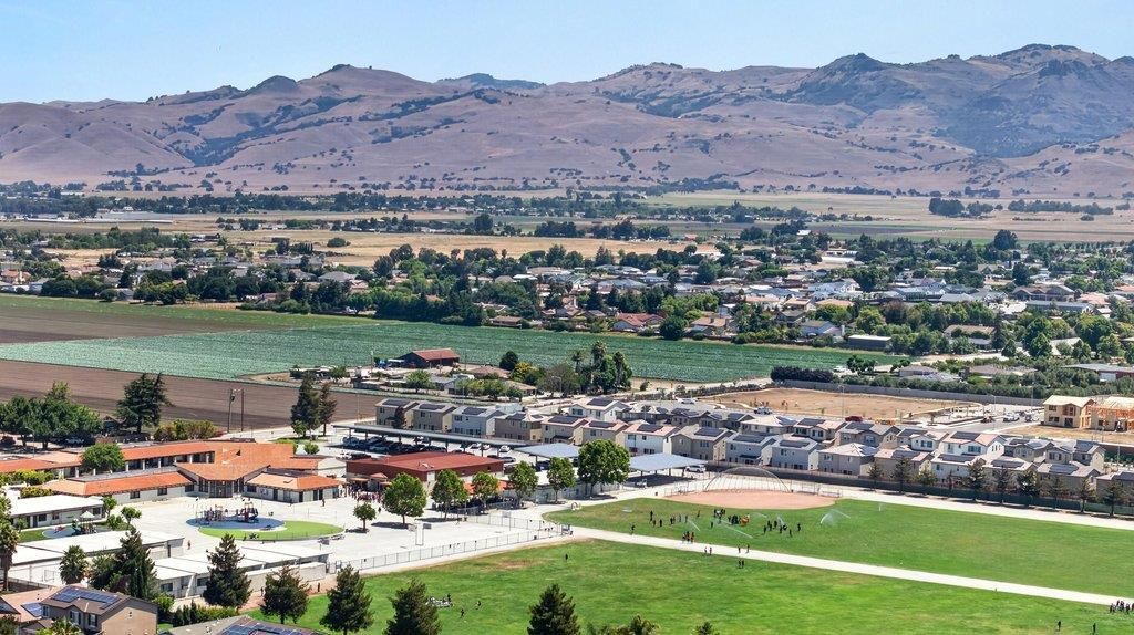 Image 41 of property listing at 651 Monte Carlo Drive, Hollister, CA 95023
