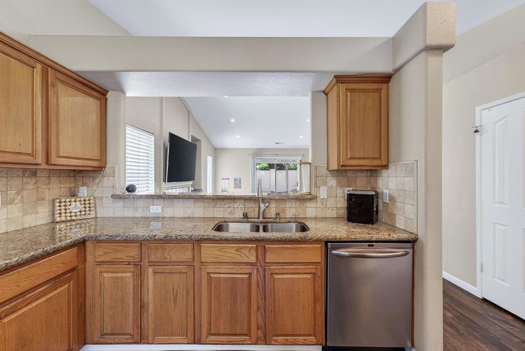 Image 6 of property listing at 651 Monte Carlo Drive, Hollister, CA 95023