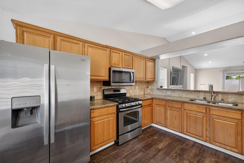 Image 8 of property listing at 651 Monte Carlo Drive, Hollister, CA 95023