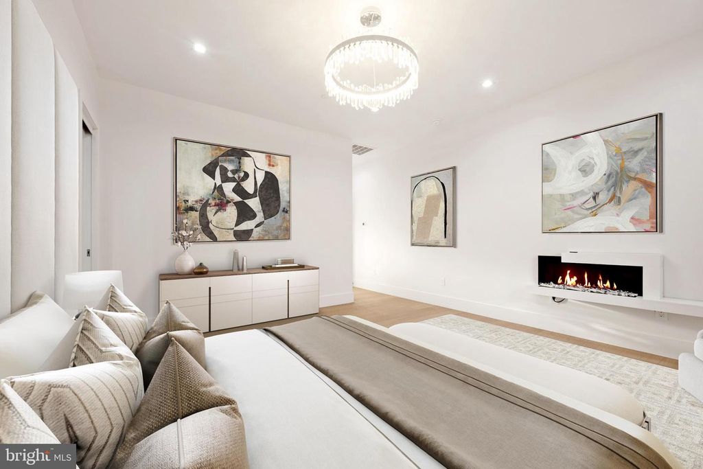 Image 17 of property listing at 4509 FOXHALL CRES NW, Washington, DC 20007