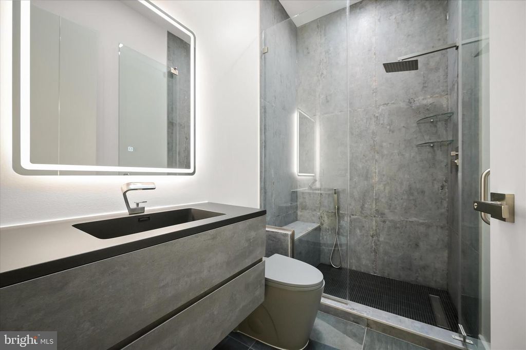 Image 26 of property listing at 4509 FOXHALL CRES NW, Washington, DC 20007