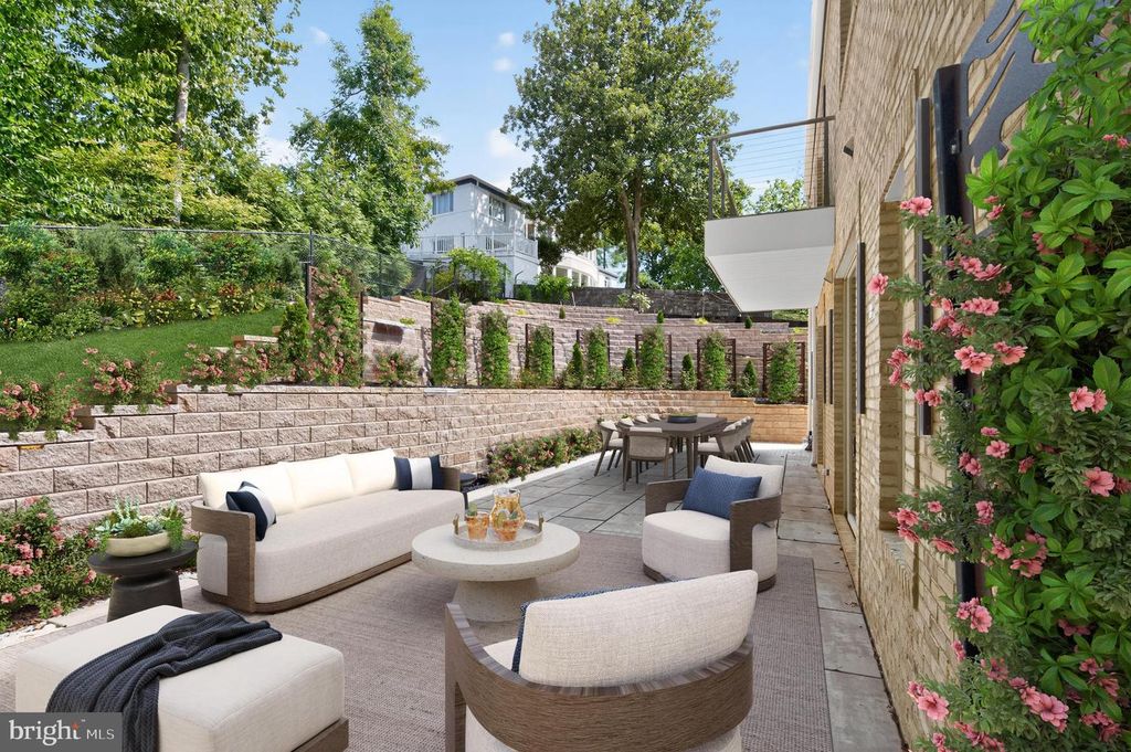 Image 34 of property listing at 4509 FOXHALL CRES NW, Washington, DC 20007