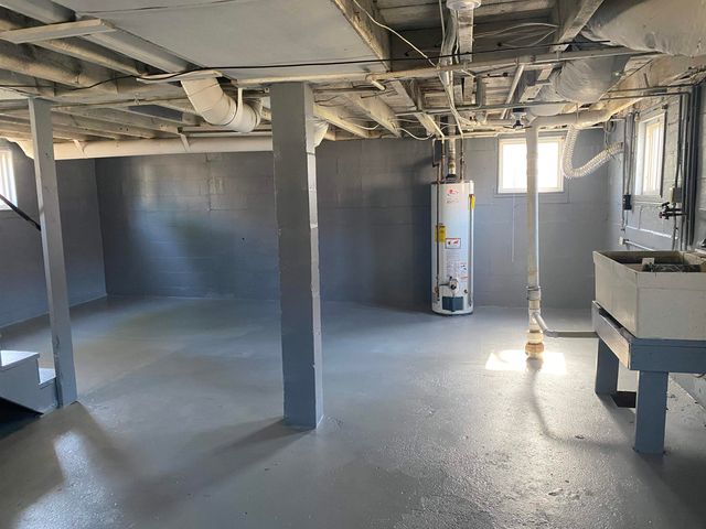 202 N Henry Street, Bay City, MI 48706
