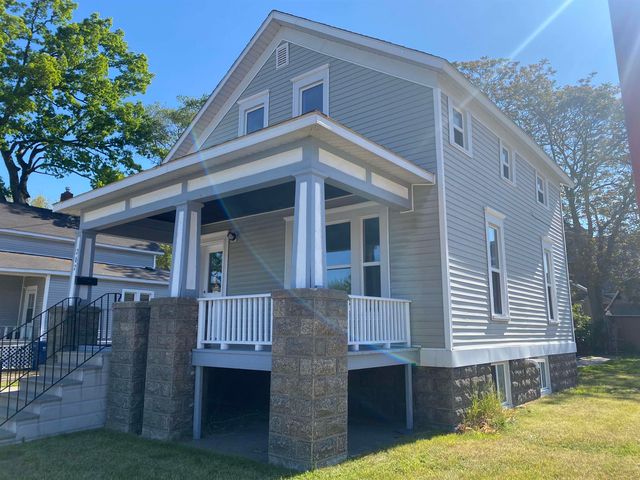 202 N Henry Street, Bay City, MI 48706