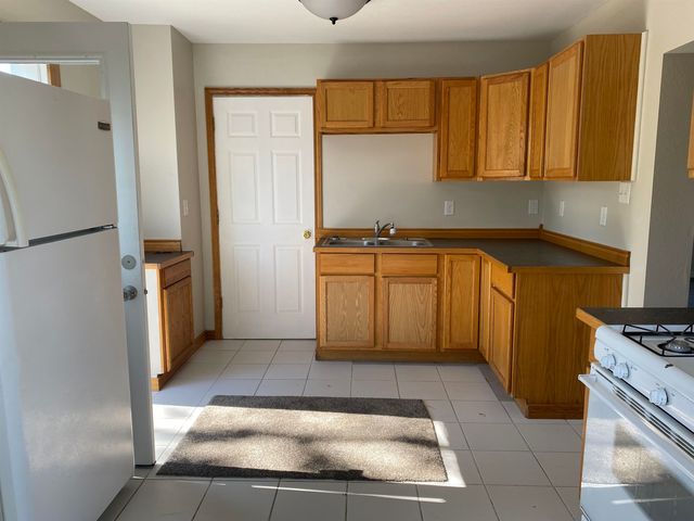 202 N Henry Street, Bay City, MI 48706