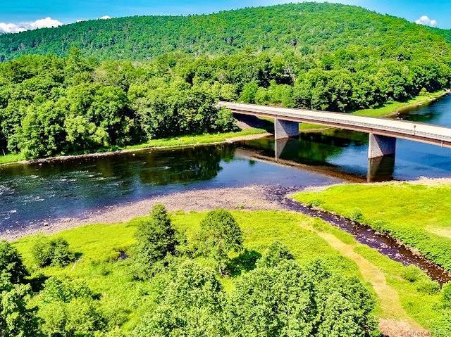 4 Tow Path Road, Barryville, NY 12719