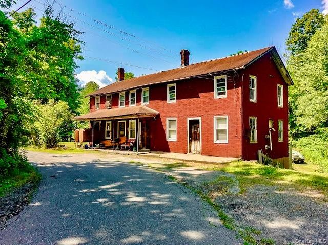 4 Tow Path Road, Barryville, NY 12719