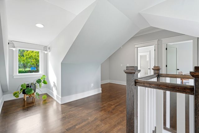 1022 Acklen Ave, Nashville, TN 37203