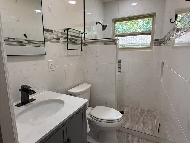 13430 Challaburton Drive, Farmers Branch, TX 75234