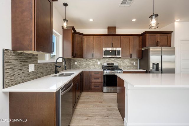 6530 Swan Street, Las Cruces, NM 88012
