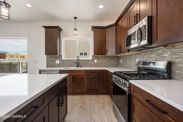 6530 Swan Street, Las Cruces, NM 88012