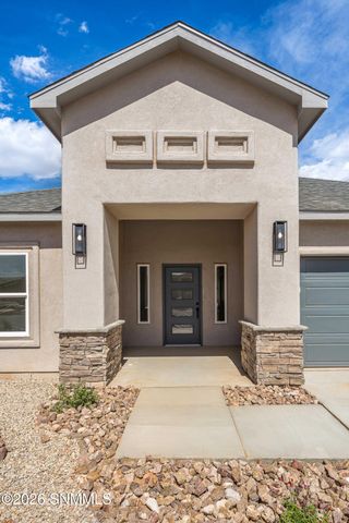 6530 Swan Street, Las Cruces, NM 88012