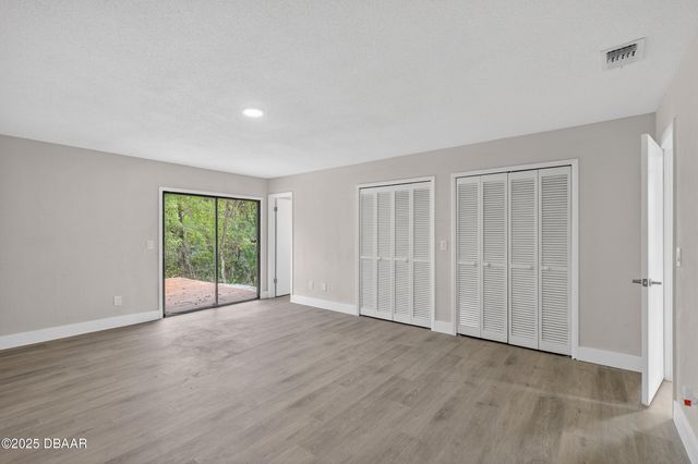 310 Country Circle Drive W, Port Orange, FL 32128