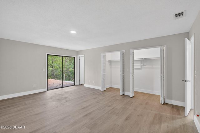 310 Country Circle Drive W, Port Orange, FL 32128