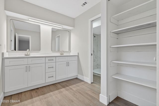 310 Country Circle Drive W, Port Orange, FL 32128