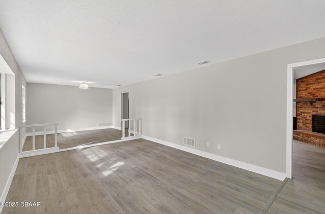 310 Country Circle Drive W, Port Orange, FL 32128