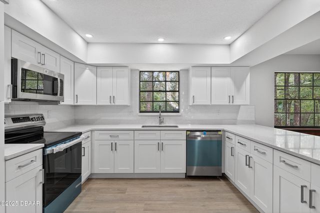 310 Country Circle Drive W, Port Orange, FL 32128