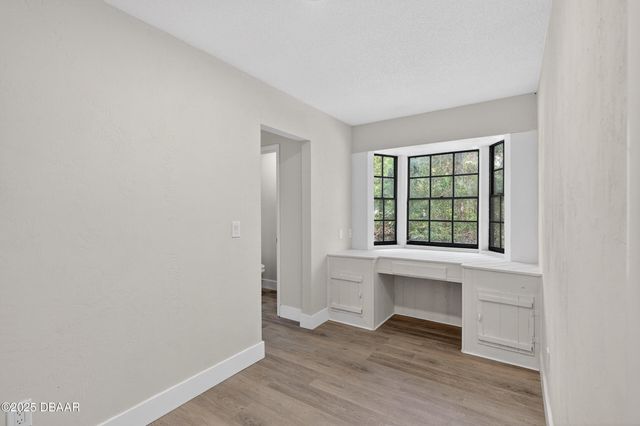 310 Country Circle Drive W, Port Orange, FL 32128