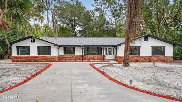 310 Country Circle Drive W, Port Orange, FL 32128